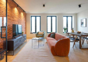 2BR apartment near Meir
